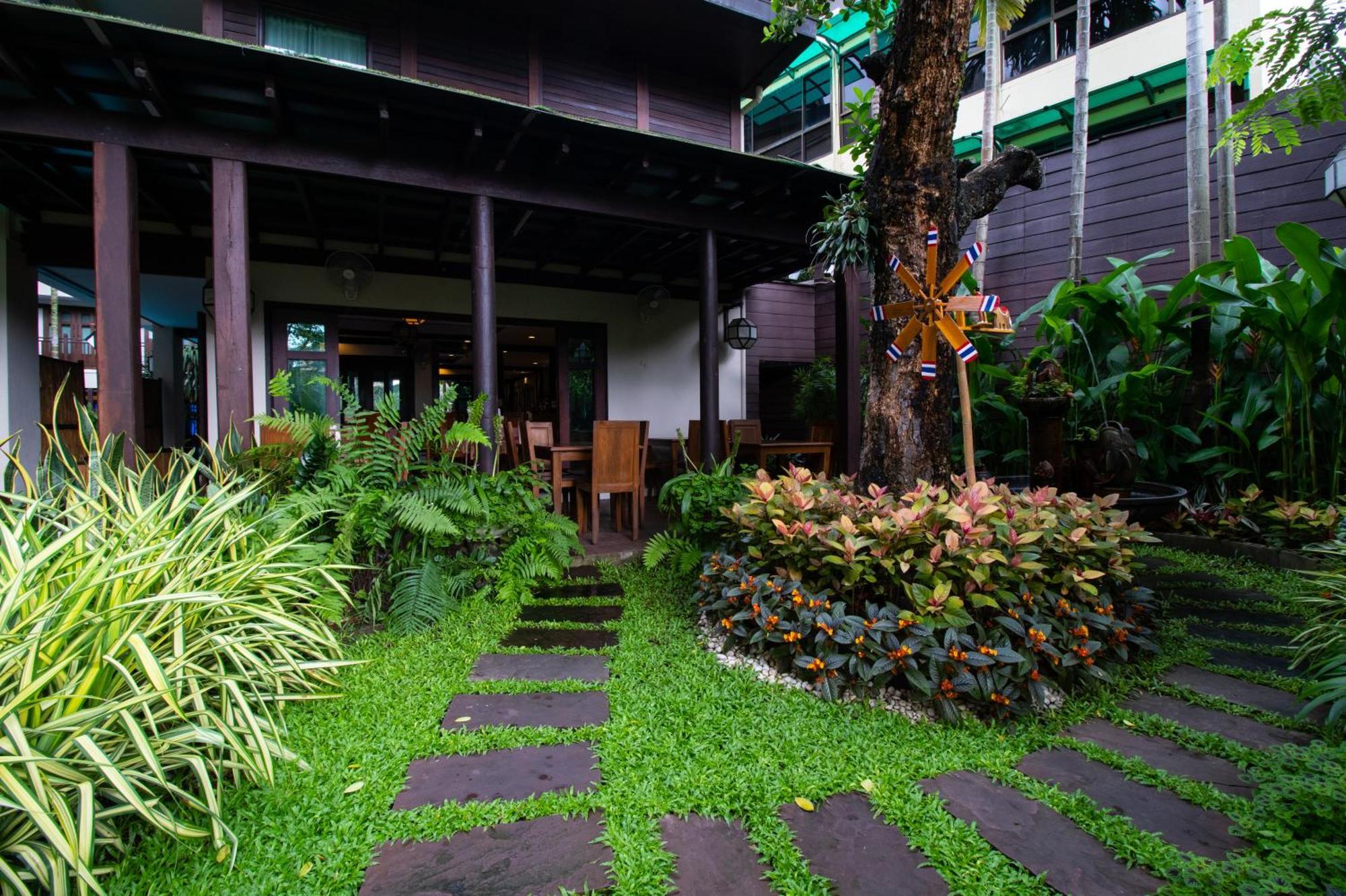 Viang Thapae Resort Chiang Mai Zewnętrze zdjęcie